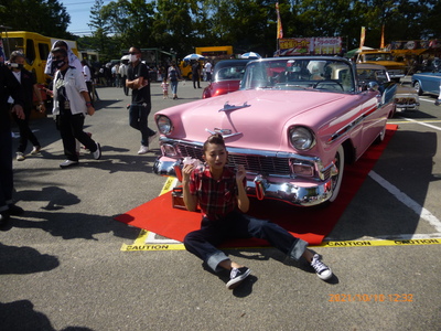 Misaki in front of car